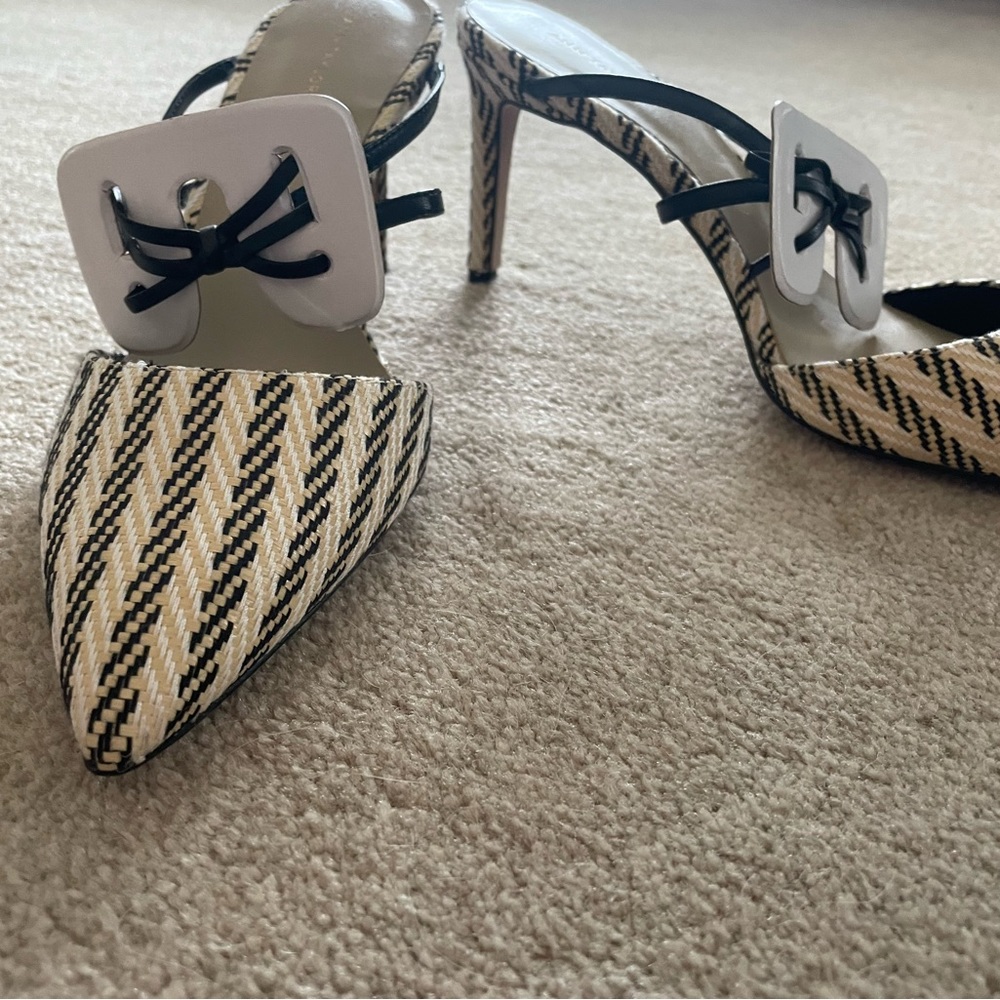Adorable shoe. Never worn.